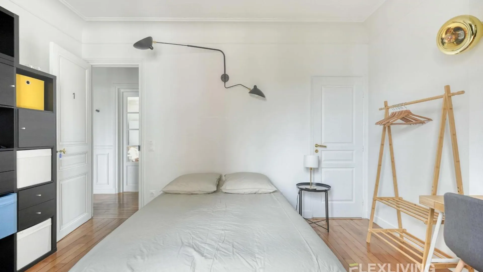 Flexliving - Whole House - Vincent Auriol Apartment Paris